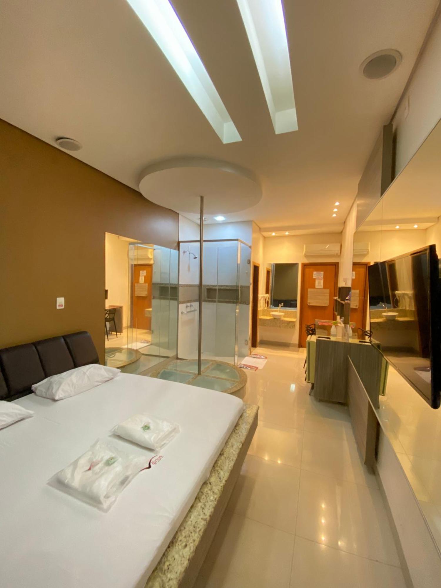 Rodotel Venus (Adults Only) Jataí 外观 照片